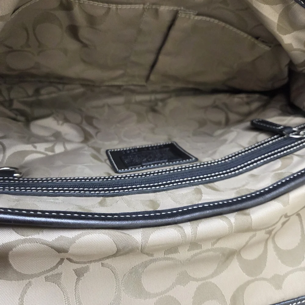 Coach Black Leather Satchel Tote | White Contrast Stitching | Turnlock Buckle | - Picture 5 of 6